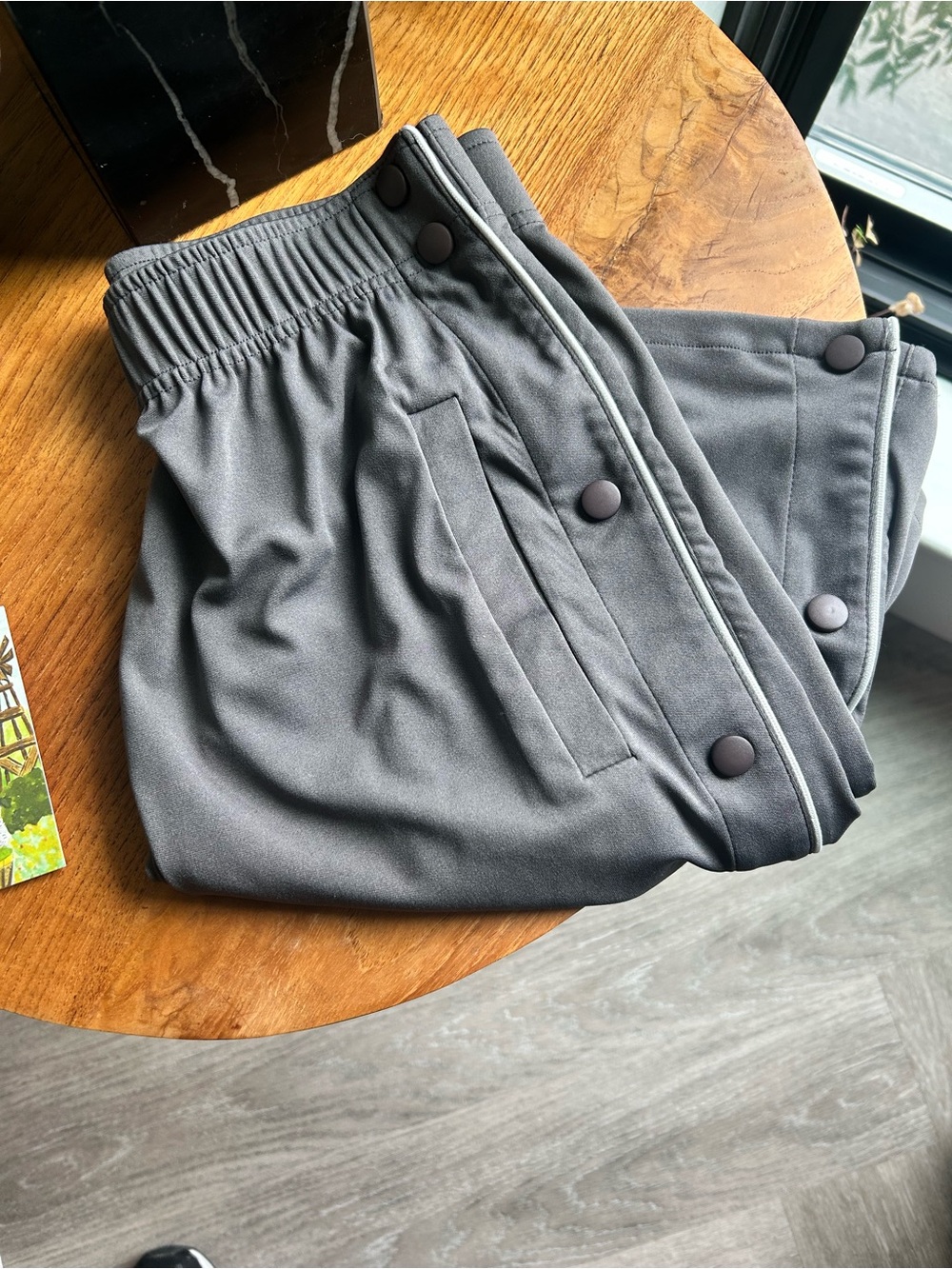 Men's Tear Away shorts - post surgery snap-Button Jogger shorts Elastic Waist